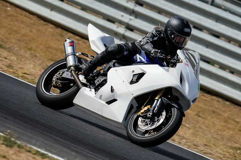 enduro digital images;event digital images;eventdigitalimages;no limits trackdays;peter wileman photography;racing digital images;snetterton;snetterton no limits trackday;snetterton photographs;snetterton trackday photographs;trackday digital images;trackday photos